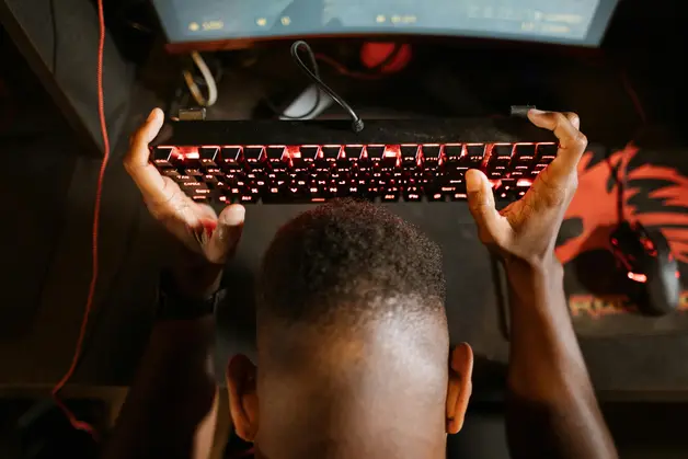 Gamer frustrated with name taken error using QuickCounterTools free fire name checker.